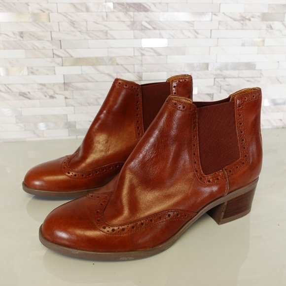 Clarks Boots Womens Leather 6.5 Boots Chelsea Ankle Booties Brown‎ Artisan - Picture 1 of 10